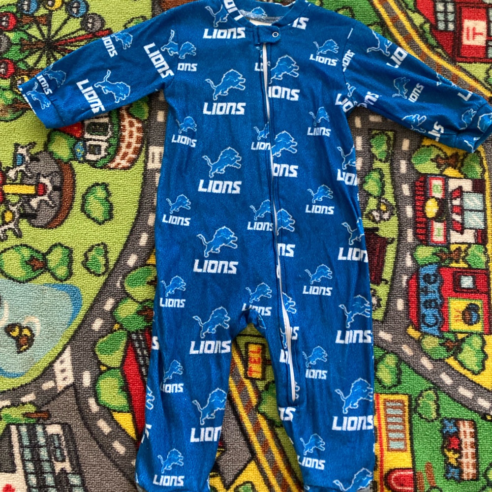 NFL apparel Lions footie pajamas 📬SEND ANY OFFER 🖋